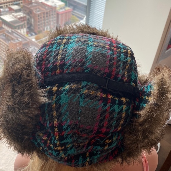 Claire’s - plaid Faux Fur Aviator Style Hat for women - Picture 8 of 14